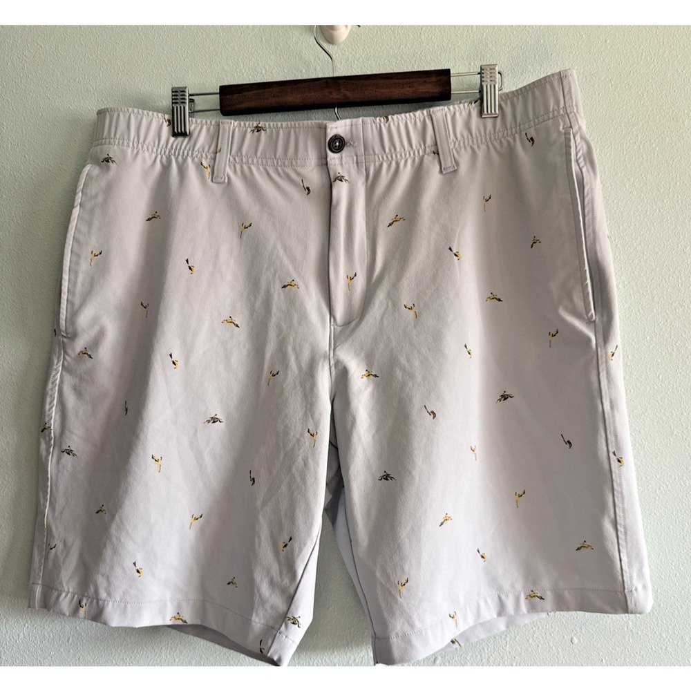 Under Armour Storm Golf Shorts Mens 40 Gray Birds All‎ Over Print Stretch